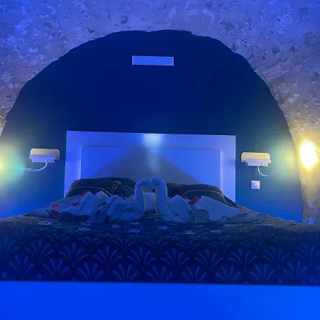 Trog'love: Balneo Detente Dans Troglodyte * تور