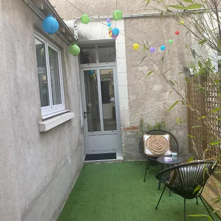 Trog'love: Balneo Detente Dans Troglodyte