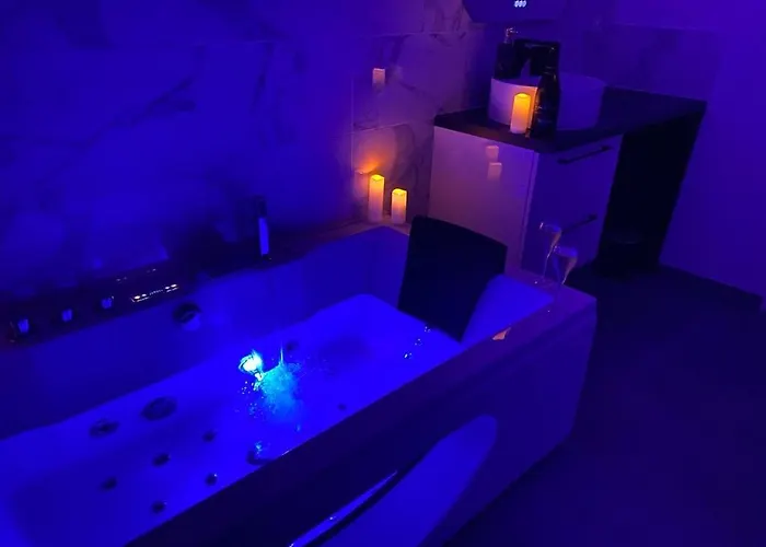 Trog'love: Balneo Detente Dans Troglodyte Apartament *