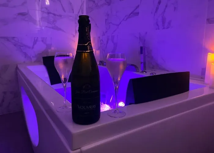 Apartament Trog'love: Balneo Detente Dans Troglodyte