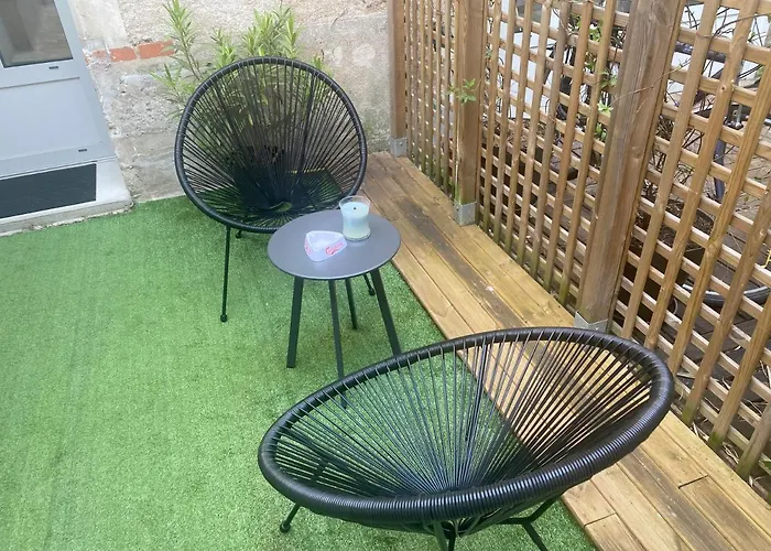 Trog'love: Balneo Detente Dans Troglodyte Apartament